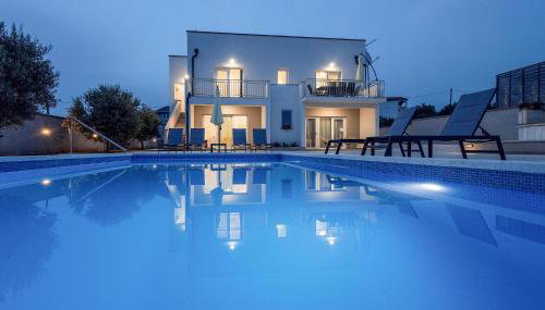 4 Bedroom Gorgeous Home In Vrsi - Foto 1