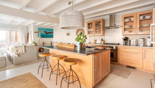 Surfside Villa by Rove Travel - Oceanfront Home with Hot Tub - Foto 3