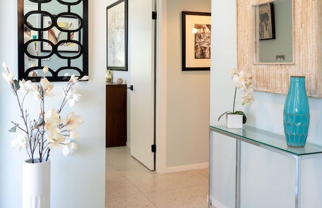 Lux Desert Retreat 4BR Pool Spa Stunning Views - Photo 21