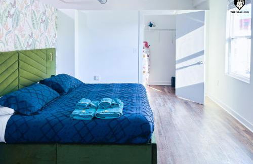 The Stallion #310 - Walk to Museums - Premium Loft with gated parking - Foto 17