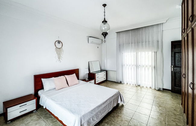 Villa With Private Pool and Backyard in Lapta - Foto 13