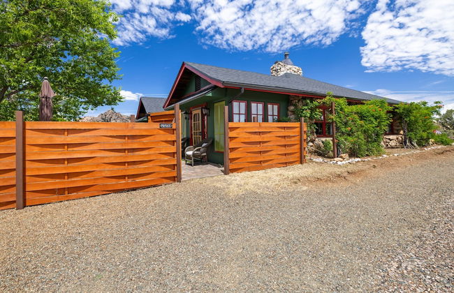 Rock House Haven Retreat - Photo 6