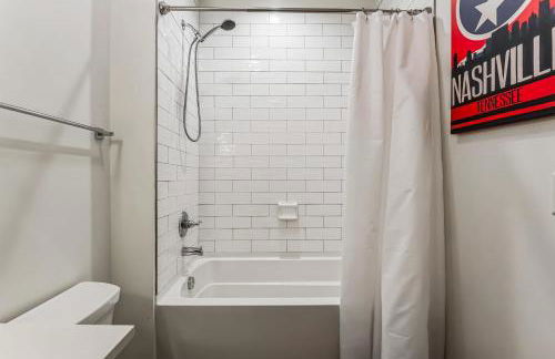 Trendy 3 BDR for 8 Heart of Nash Near 5 Points - Foto 23