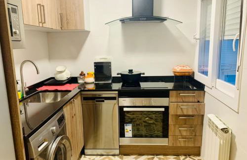 Piso recien reformado y con buena ubicación - Foto 6