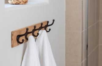 NEW! HUGE 5BR Mountain Views Game Room Hot Tub Lawn Games BBQ - Photo 39