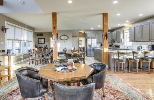 Eastern Shore Group Getaway! Riverfront Home - Foto 8