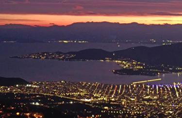 Άνετος χώρος με parking, αυλή και θαυμάσια θέα - Foto 26