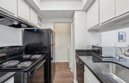 Northcliffe 104 I Fully Furnished 1 Bedroom 1Bth - Foto 9