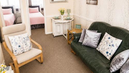 Belle Aire Beach Retreat at Hemsby with FREE WIFI Bed linen included Freely tvs in bedrooms and FREE onsite entertainment - Foto 2