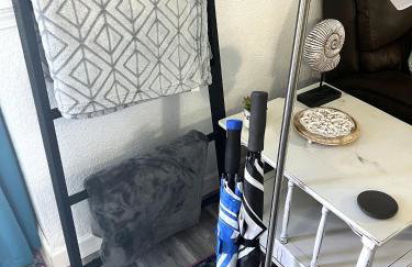 Private Lower Level Suite in Home-Sep Entrance! - Foto 14