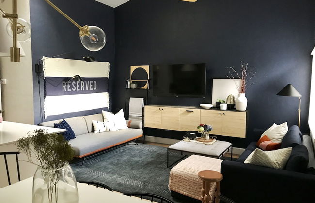 Quiet Convenient and Modern Haven - Photo 17