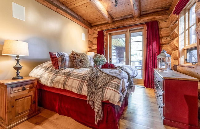 Luxury Log Chalet | Pool + Private HotTub | Ski In/Out | Overlooking Greywolf GC - Photo 8