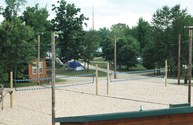 Edge-O-Dells Resort - 21 and Older - Photo 38