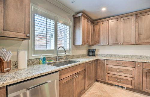 Spacious Lakefront Home with Private Dock! - Foto 9