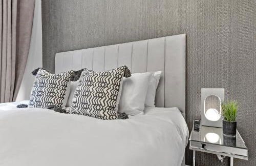 2BR Spacious Flat I King Bed I Desk I Parking X2 - Foto 20