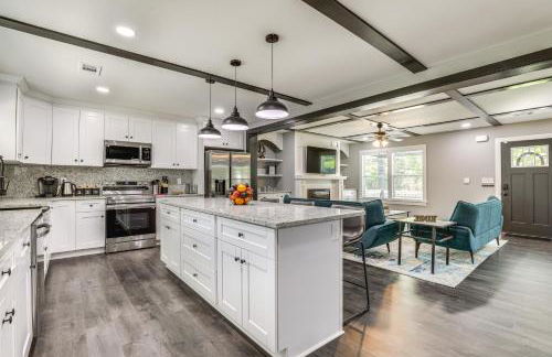 Family-Friendly Deck and Yard Modern Decatur Home - Foto 9