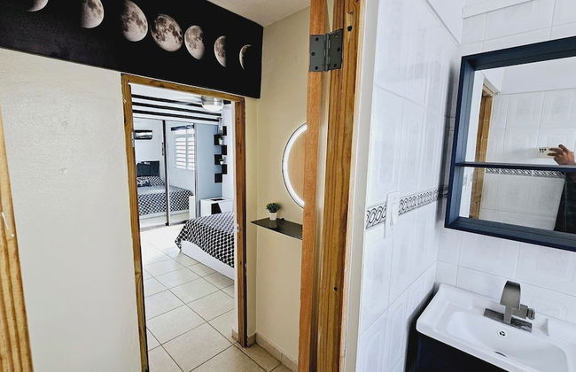 Cozy and Modern Apartment Black & White With Jacuzzi on Terrace - Photo 25