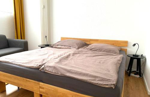 Alles komplett - 2 Schlafzimmer, große Küche, Bad - Photo 9