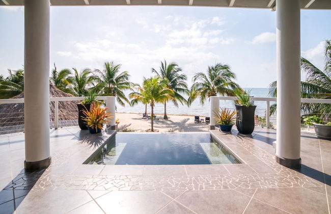 Luxury Oceanfront Villa w 2 Pools Beach Pier - Foto 7