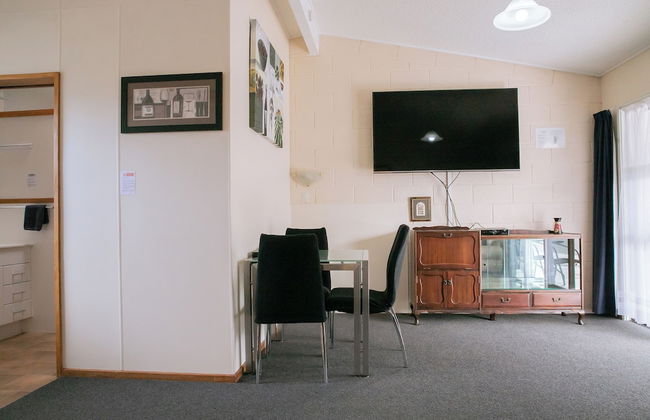 Tuki Tuki Motel - Photo 22