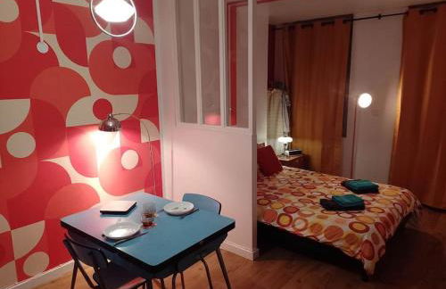 The Seventies Appart rétro (proche gare et centre ville) - Foto 3