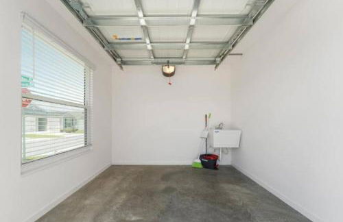 Large 3 bedroom with Pool and Golfcart - Foto 59