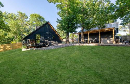 Modern A Frame Cottage - Photo 17