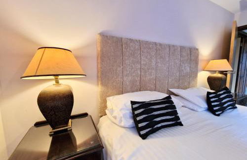 Lbtie Lodge with Two Private Hot Tubs - Fife - Loch Leven - Lomond Hills - Photo 28