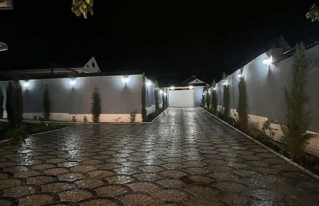 Cozy House With Swimming Pool Near City Center - Foto 15