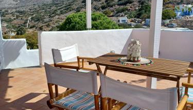 Vicky's Studios - Photo 3