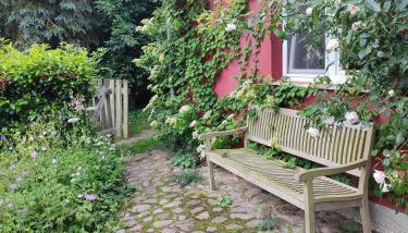 Kleiner Bauernhof in Ostseenähe - ganze Ferienwohnung mit 2 Zimmern - Foto 3, Garden view
