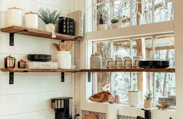 Secluded Treehouse Rental Ideal for Glamping in Alabama - Foto 2