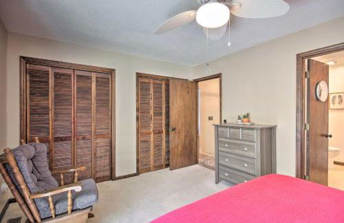 Lush Gilbert House with Outdoor Oasis on Lake Murray - Foto 16