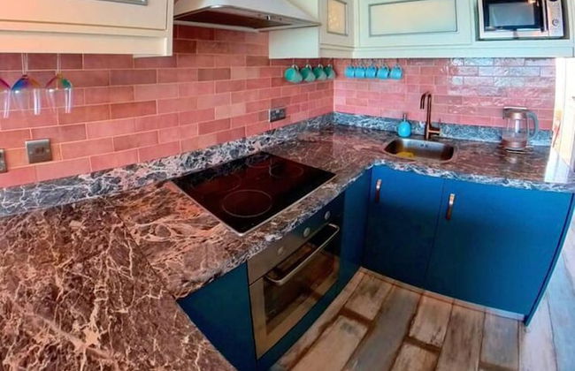 Deluxe Beach Apartment- Sleeps 2 & Private Terrace - Foto 8