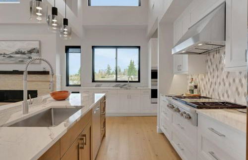 4BR 4BA Modern Lakefront Lodge - Foto 54