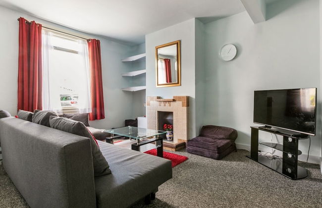 2 b&b 40 Percent off Weekly Half Price Monthly - Photo 9