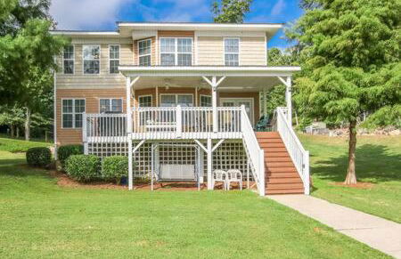 House # 08 Dock of the Bay (no pets) private pier - Photo 1