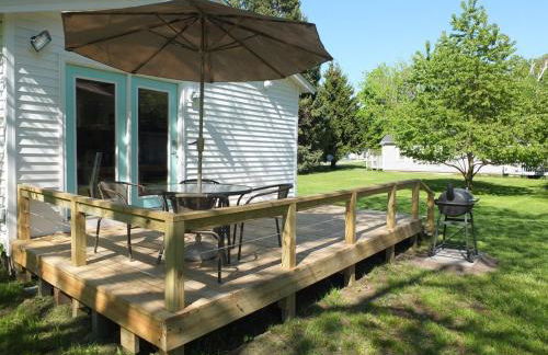 Beach Town Escape - Newly-Remodeled & Gorgeous! - Photo 13