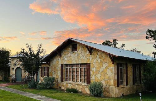 DH RIVER LODGE! Gather your herd here! - Foto 57