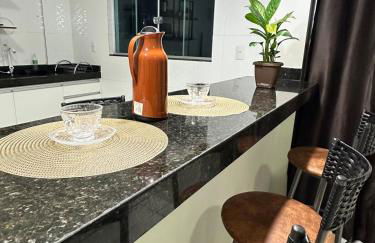 APË GOLD NO CENTRO DA CIDADE COM AR E CAMA KINg - Foto 34