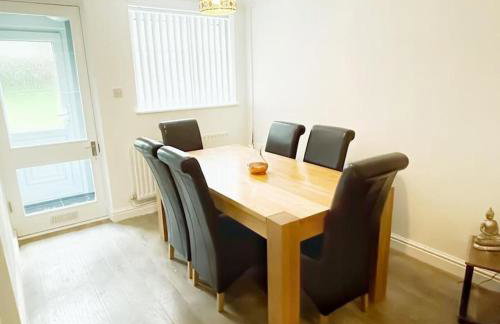 3 Double Bedrooms, Lancashire Townhouse, Free Parking - Foto 9