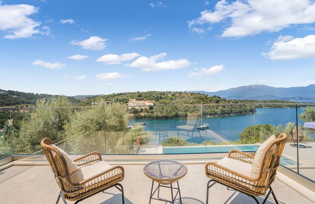 Villa Chriselia - 3 Bedrooms With Sea Access - Photo 13