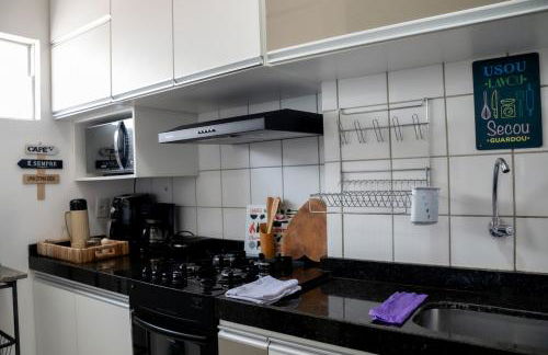 Apto com Varanda, Vista e Piscina a 50m da Praia - Foto 15