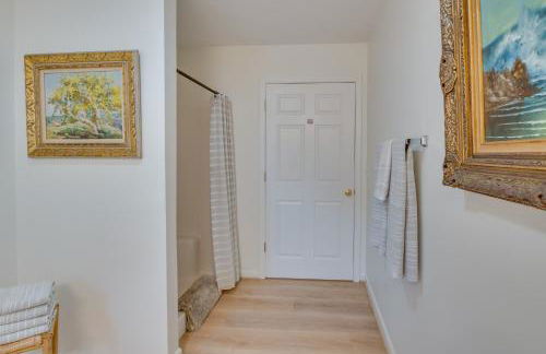 Idyllic Cave Spring Studio with Patio and Fire Pit! - Foto 13