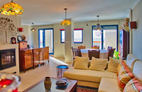 Lujo y vistas panorámicas en primera línea de mar - Foto 8