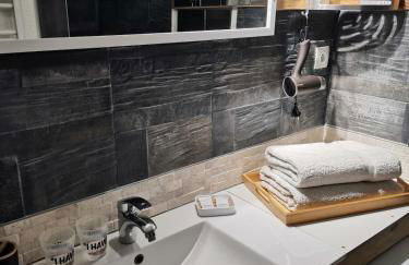 Appartement T1bis avec jardinet au calme - Photo 15