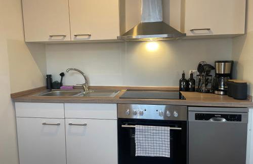 LIGHTPLACE • Größere Gruppen • 4 Einzelzimmer • Boxspring • Smart TV • Biergarten • Restaurant - Foto 9