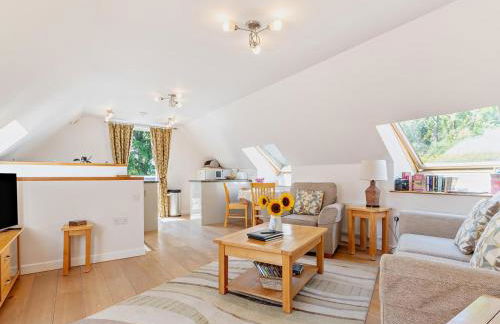 1 Bed in Gloucester oc-76810 - Photo 1