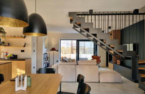 Villa Qualia - Heated pool, 4 bedrooms, 2 kitchens, Stylish interior - Foto 26