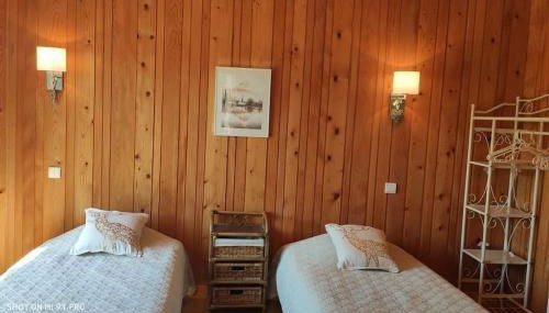 Gîte les 4 saisons - Intérieur bois - Lac de Chalain - Foto 5